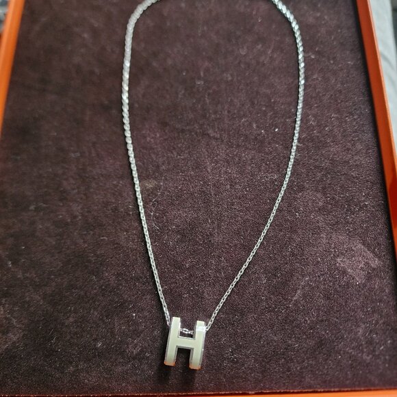 Hermès Pop H necklace, silver and cream lacquer 15" cgain - Picture 1 of 4